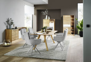 Tisch Chandler